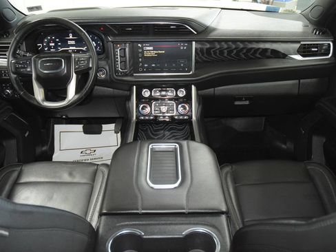 Used 2024 GMC Yukon XL Denali AWD/4WD image 33