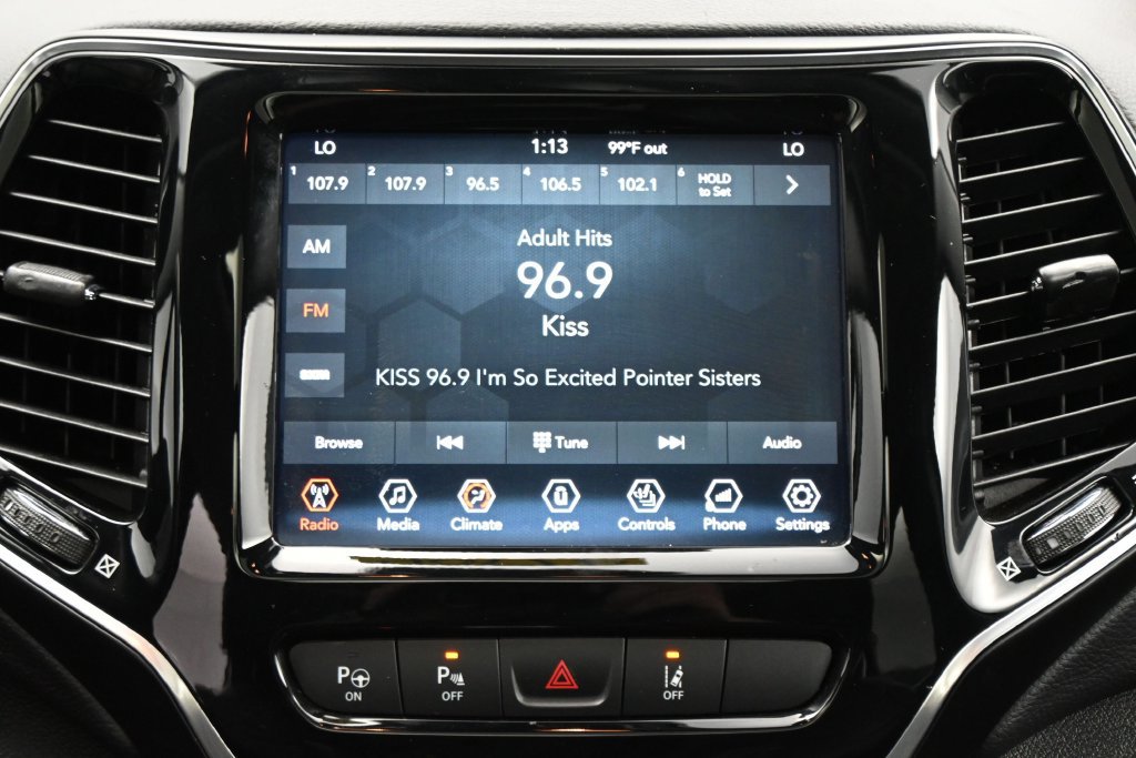 Used 2021 Jeep Cherokee Limited AWD/4WD image 23