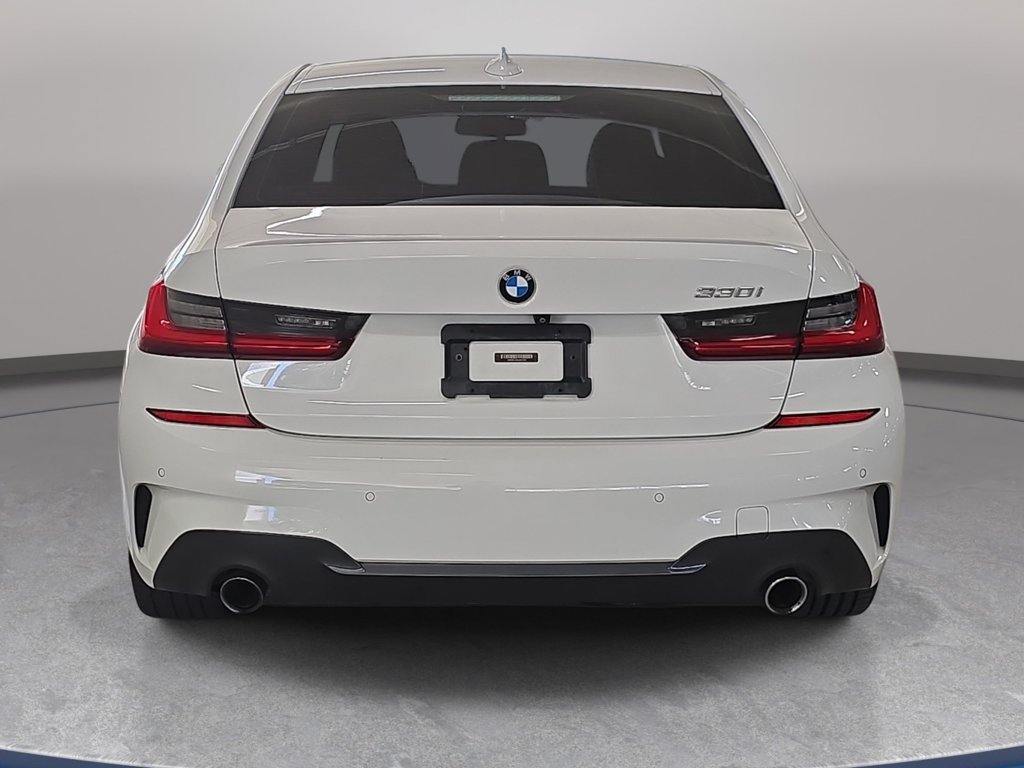 Certified 2020 BMW 330i Sedan w/ M Sport Package RWD image 7