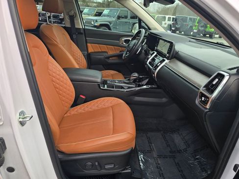 Used 2023 Kia Sorento SX Prestige image 30