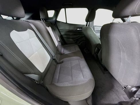 Used 2024 Chevrolet Trax RS image 25