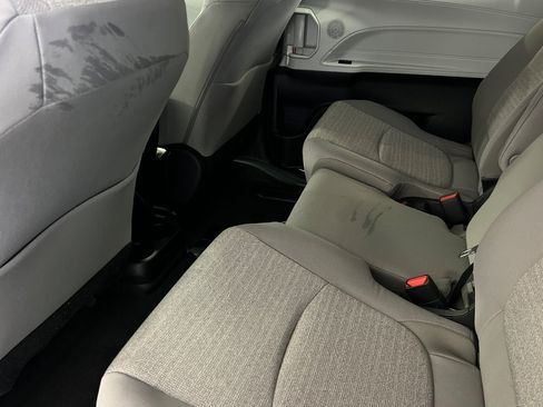 New 2026 Toyota Sienna LE FWD image 10