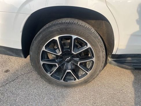Used 2023 Chevrolet Tahoe RST AWD/4WD image 9