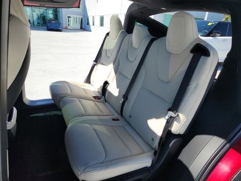 Used 2022 Tesla Model X image 20