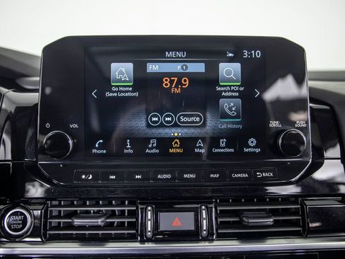 Used 2023 Nissan Pathfinder SL w/ SL Premium Package FWD image 29
