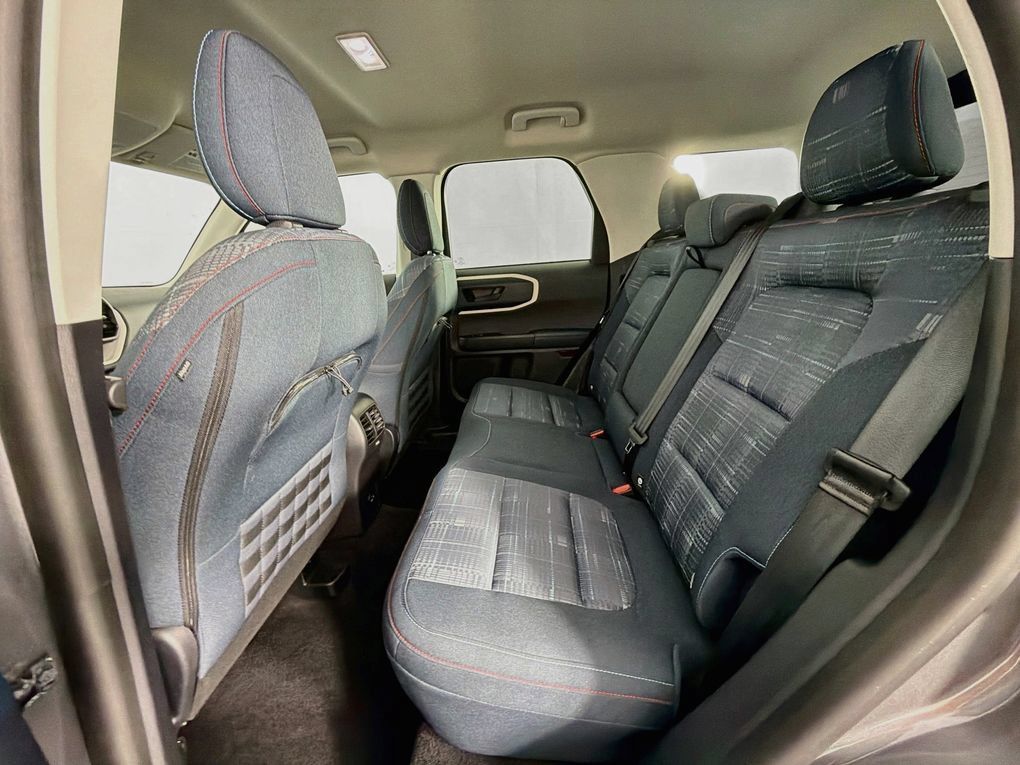 Used 2023 Ford Bronco Sport Heritage w/ Heritage Convenience Package AWD/4WD image 39