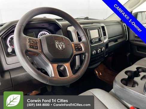 Used 2024 RAM 1500 Classic SLT AWD/4WD image 3