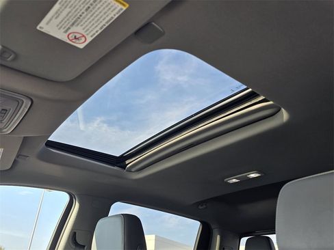 Used 2020 GMC Sierra 2500 SLT w/ SLT Premium Plus Package image 23