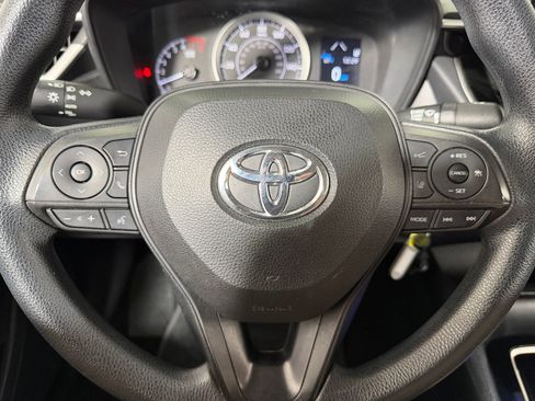 Used 2022 Toyota Corolla LE image 13