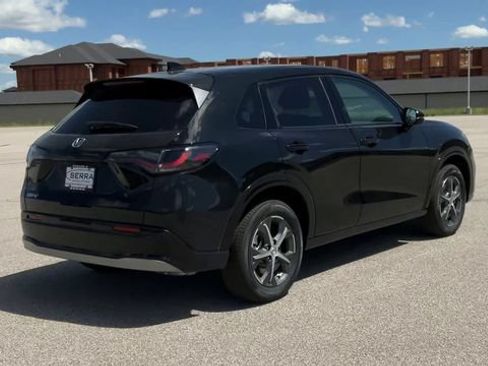 Used 2025 Honda HR-V EX-L image 8