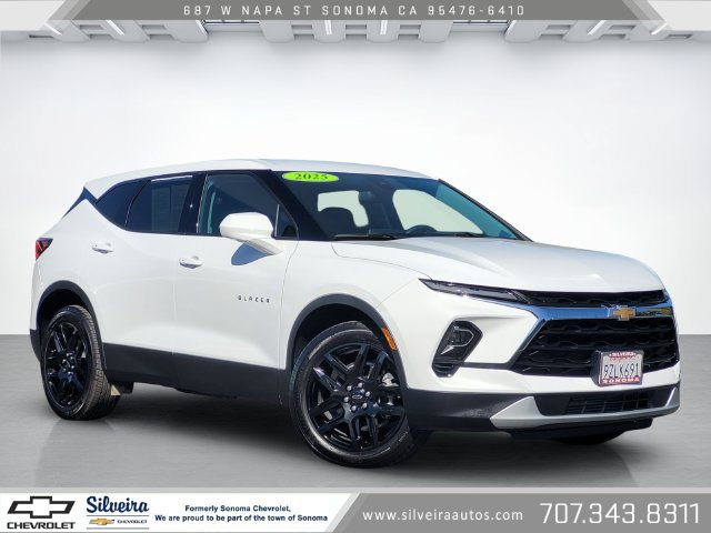 Used 2025 Chevrolet Blazer LT FWD image 1