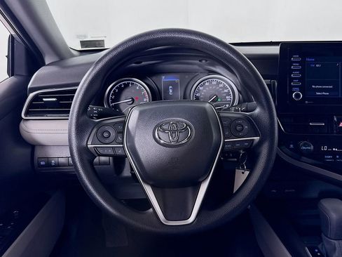 Used 2022 Toyota Camry LE FWD image 11