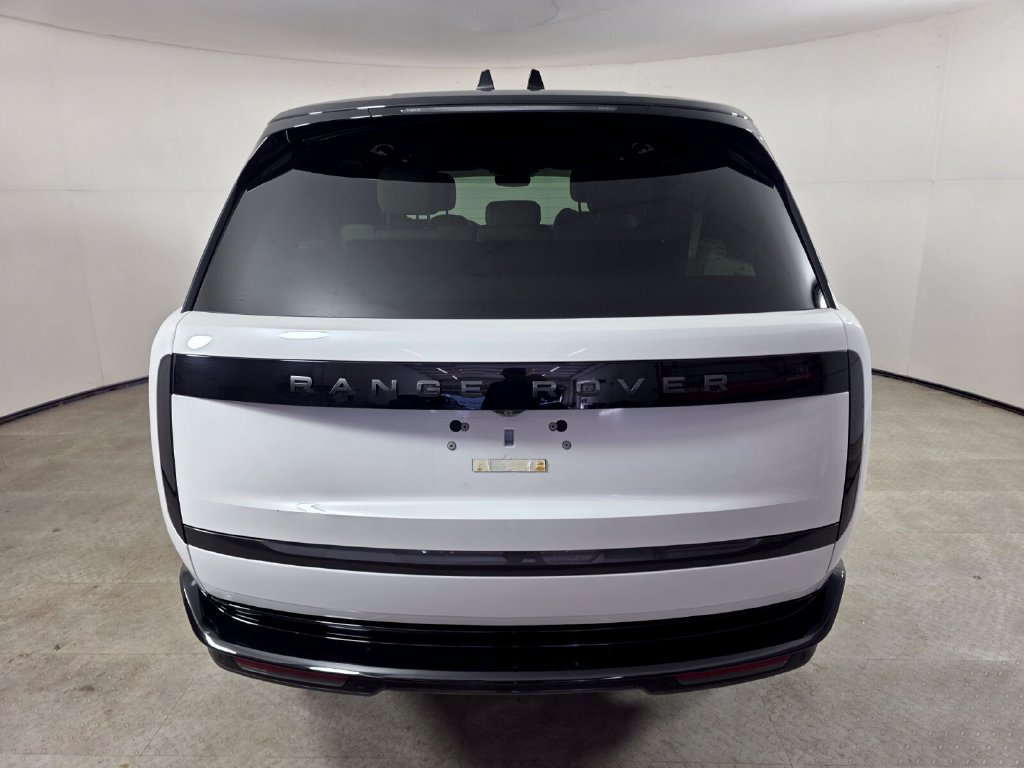 Used 2025 Land Rover Range Rover Long Wheelbase SE AWD/4WD image 5
