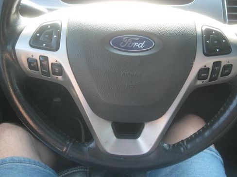 Used 2014 Ford Taurus SEL w/ Equipment Group 201A image 28