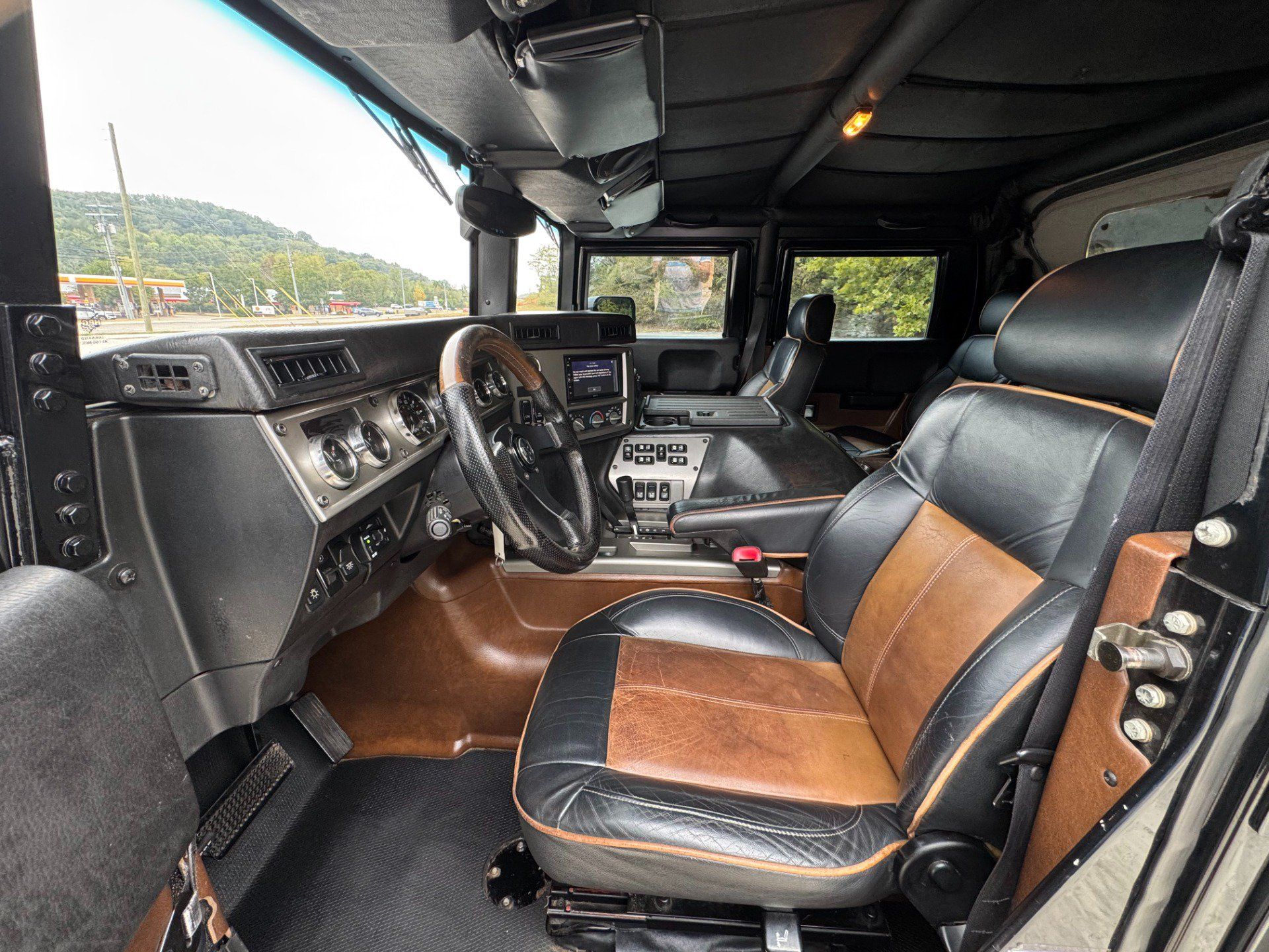 Used 2004 HUMMER H1 4-Door Open Top AWD/4WD image 9