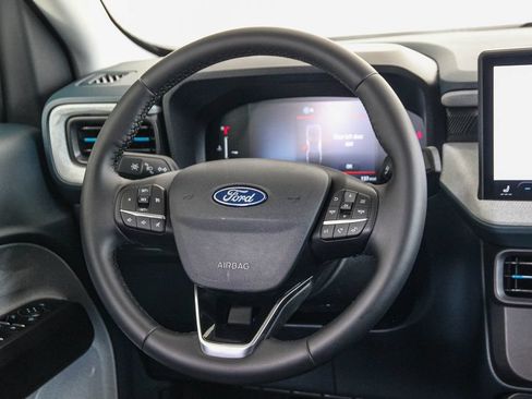 Certified 2025 Ford Maverick XLT w/ XLT Luxury Package FWD image 16