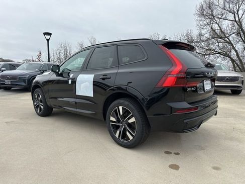 New 2026 Volvo XC60 B5 Core w/ Climate Package image 5