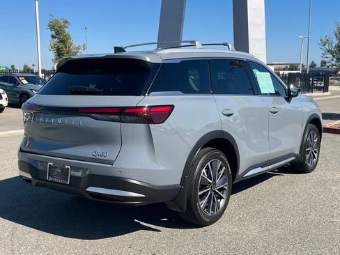 Certified 2026 INFINITI QX60 Luxe w/ Cargo Package FWD image 5