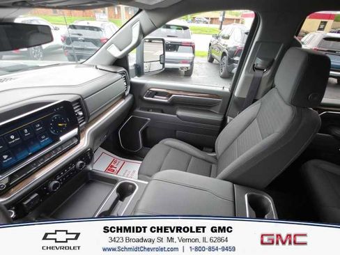 Used 2025 Chevrolet Silverado 2500 LT image 16