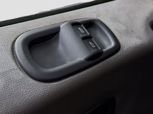 Used 2020 Ford Transit 350 XL image 18