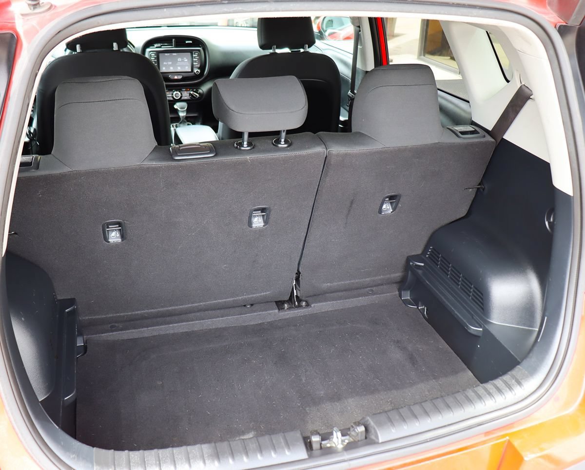 Used 2020 Kia Soul LX FWD image 25