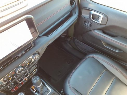Used 2024 Jeep Gladiator Rubicon image 27