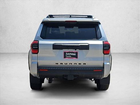 Used 2026 Toyota 4Runner SR5 AWD/4WD image 7