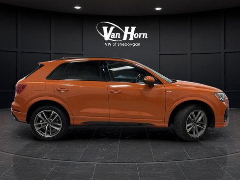 Used 2024 Audi Q3 2.0T Premium Plus w/ Premium Plus Package image 2