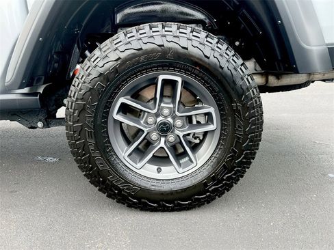 Used 2024 Jeep Gladiator Mojave w/ Safety Group image 26