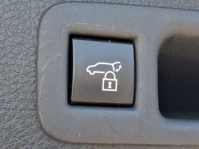 Certified 2025 Toyota Sienna XLE FWD image 29