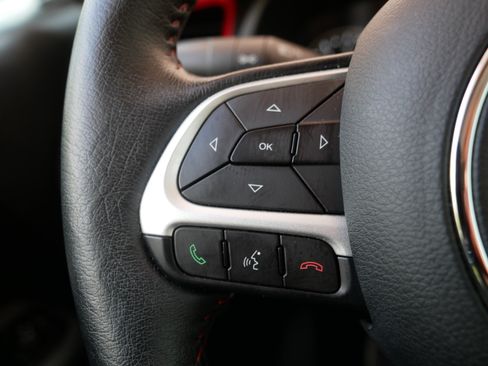 Used 2023 Jeep Renegade Trailhawk w/ Trailhawk Elite Group AWD/4WD image 28