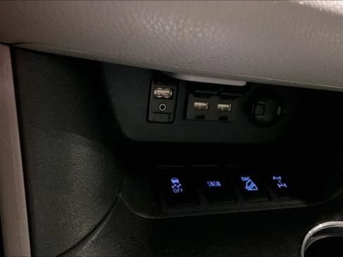 Used 2019 Toyota Highlander Limited AWD/4WD image 35