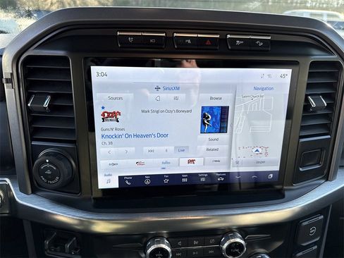 Used 2023 Ford F150 Lariat w/ Equipment Group 502A High image 29