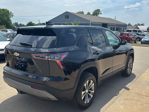 Used 2026 Chevrolet Equinox LT FWD image 6