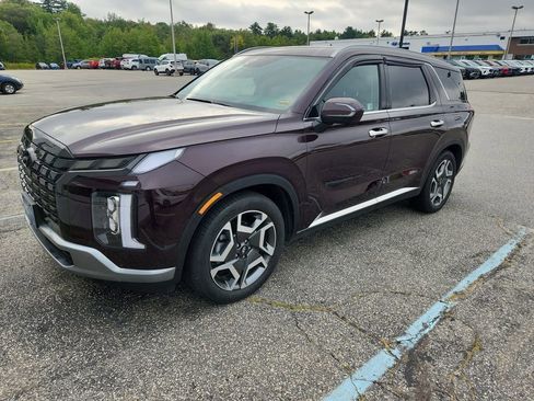 Certified 2024 Hyundai Palisade Limited image 3