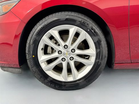 Used 2017 Chevrolet Malibu LT FWD image 28