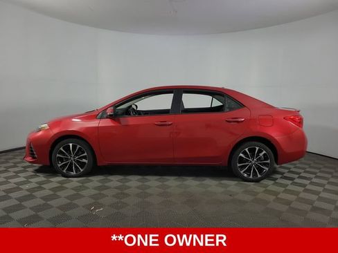 Used 2017 Toyota Corolla SE w/ SE Premium Package FWD image 6