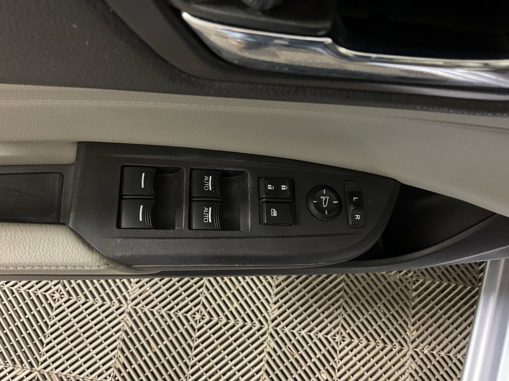 Used 2016 Acura ILX FWD image 19