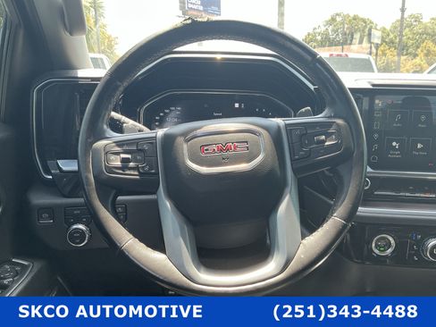 Used 2022 GMC Sierra 1500 SLT w/ SLT Convenience Package AWD/4WD image 18