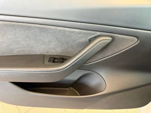 Used 2021 Tesla Model 3 Long Range AWD/4WD image 17