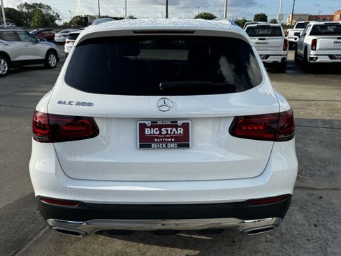 Used 2022 Mercedes-Benz GLC 300 image 9