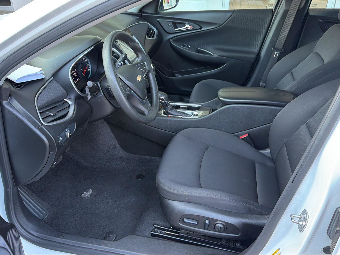 Used 2024 Chevrolet Malibu LT FWD image 10