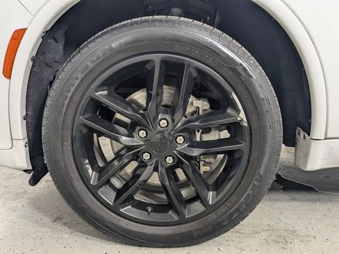 Used 2022 Dodge Durango GT image 11