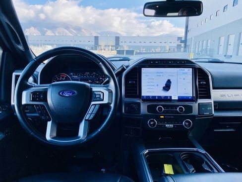 Used 2022 Ford F250 Platinum w/ FX4 Off-Road Package image 15