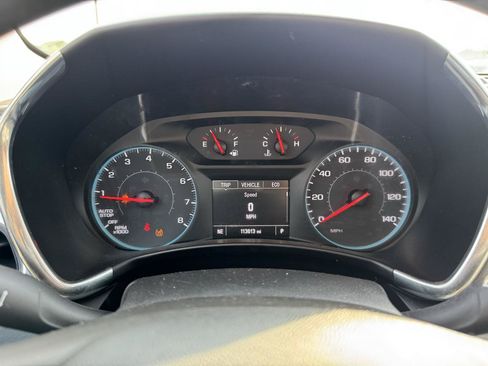 Used 2018 Chevrolet Equinox LS AWD/4WD image 13