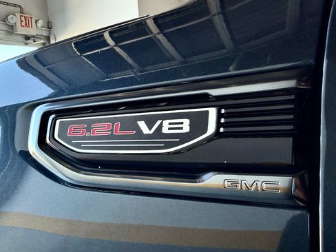 Used 2021 GMC Sierra 1500 AT4 w/ AT4 Value Package AWD/4WD image 14