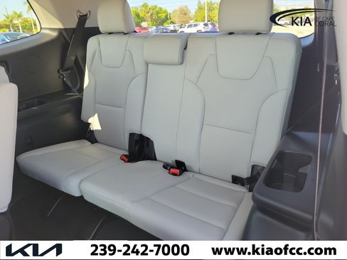 Certified 2025 Kia Telluride S FWD image 13