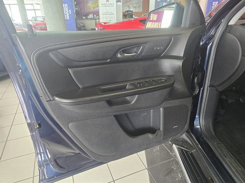 Used 2016 Chevrolet Traverse LT image 7