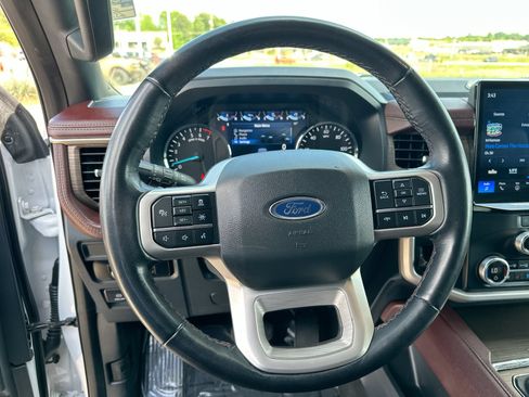 Used 2024 Ford Expedition Max Limited AWD/4WD image 14