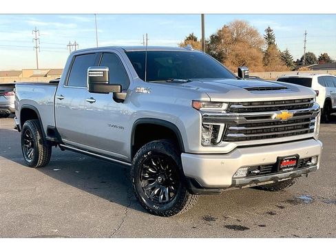 Used 2023 Chevrolet Silverado 3500 High Country w/ Z71 Off-Road Package image 2